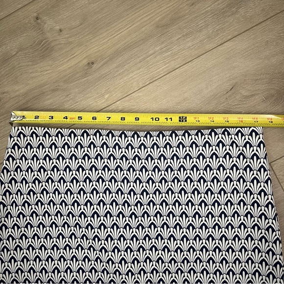 Talbots Skirt 14P Blue White Art Deco Fans Print Side Zip Cotton Blend - Picture 4 of 7